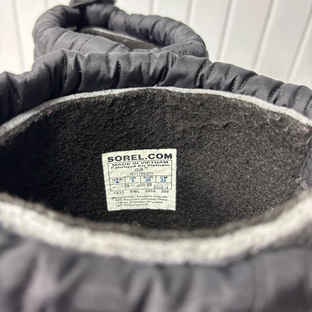 Sorel Black Insulated Cub Youth Winter‎ Waterproof Snow Boots Size 4